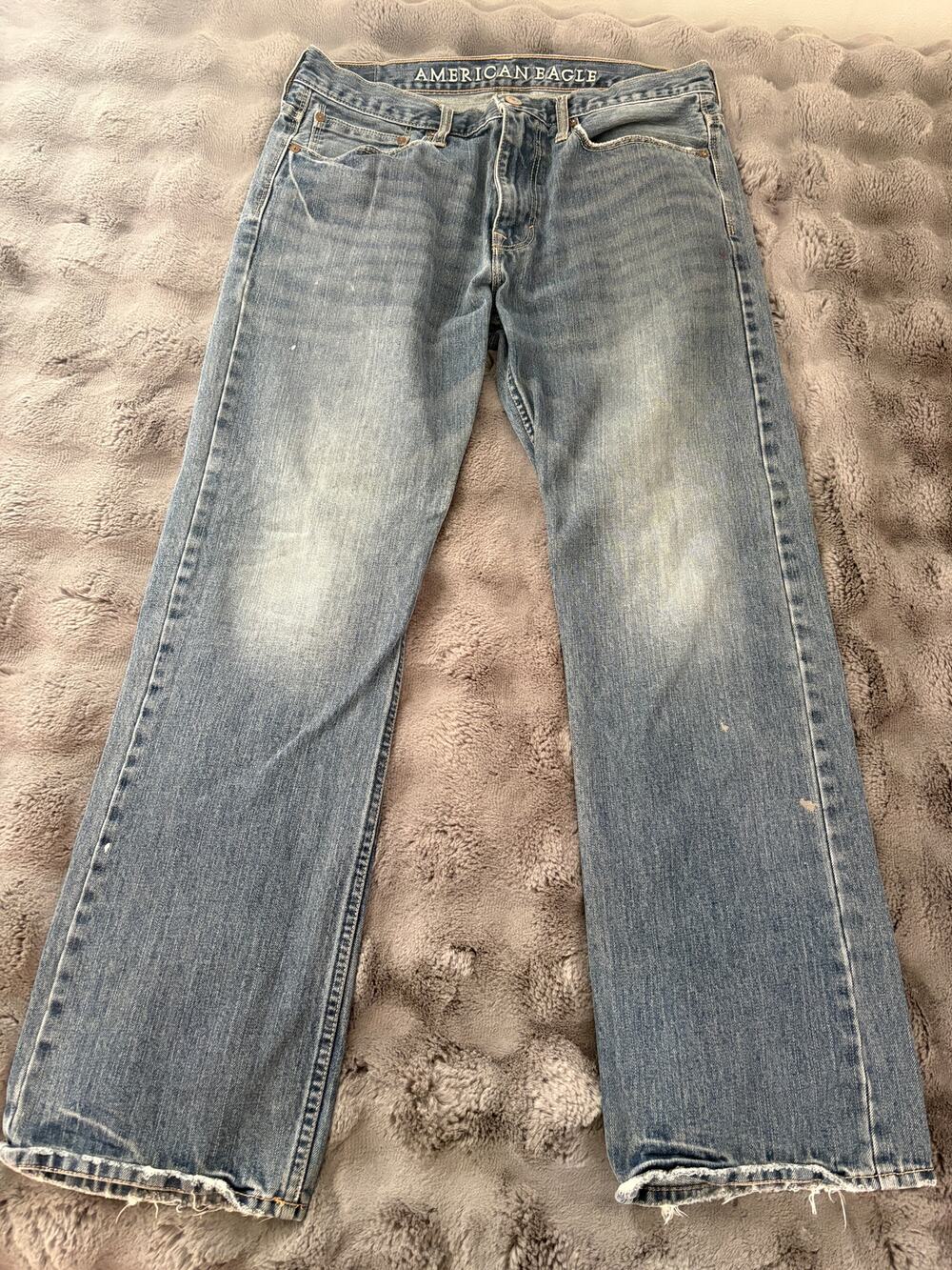 American Eagle Slim Straight Light Wash Jeans 34x32